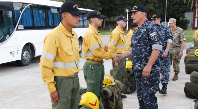 Desde Zárate: La Base Naval de la Armada Argentina desplegó brigadistas forestales a Esquel