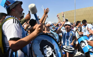 Mundial de fútbol: los argentinos son los que hacen reservas más largas