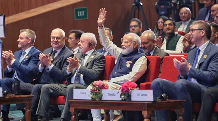 Más de 80 países abogaron por una inteligencia artificial “segura, fiable y sólida” durante una cumbre global en India