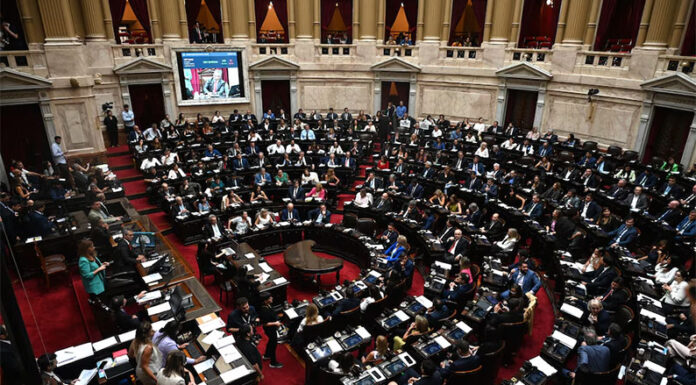 Vacaciones, despidos y banco de horas: cómo serán si se aprueba la reforma laboral