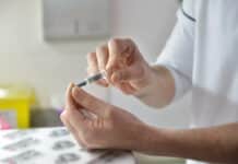 PAMI empezó a aplicar la vacuna antigripal en las farmacias