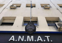 La Anmat prohibió brillos y lápices labiales infantiles y tratamientos capilares