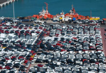 El Gobierno tiene listo el decreto que bajará las retenciones a la exportación de autos: cómo será y qué podría frenarlo