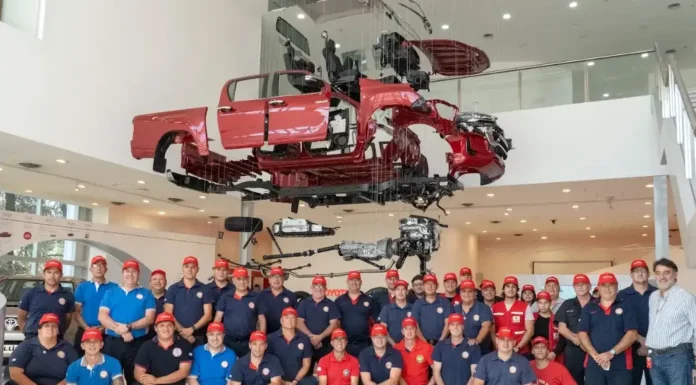 En Zárate Toyota capacitó a Bomberos Voluntarios en seguridad vial y nuevas tecnologías