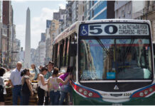 Las empresas de colectivos dicen que pierden $370 millones diarios por la suba del gasoil