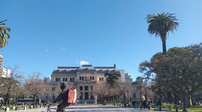 Los libertarios aceleran la agenda de reforma: quieren eliminar el Senado y la boleta única