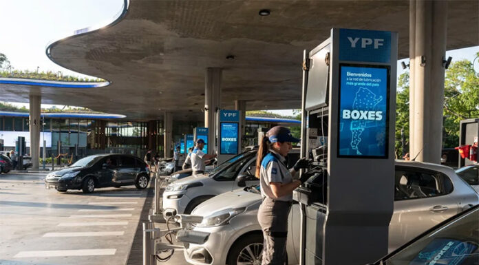 YPF pondrá un límite a los aumentos de los combustibles por 45 días