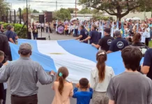 En Zárate se realizó esta mañana el acto oficial a 44 años de la Gesta de Malvinas con mucha emotividad