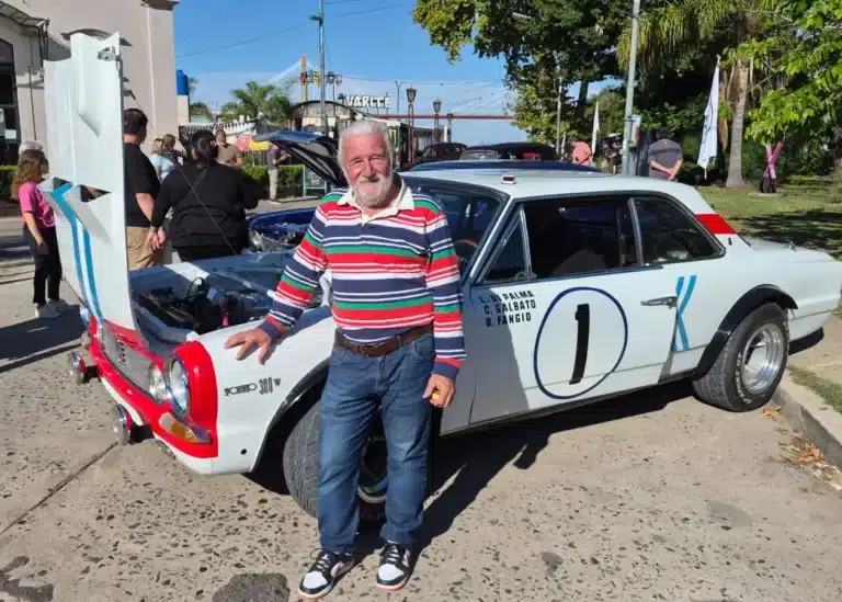 Zárate: importante  encuentro del Auto Club en la costanera con más de 20 joyas en exhibición