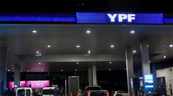 YPF aumentará el precio de los combustibles y luego lo mantendrá estable por 45 días