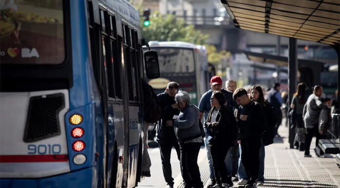 En PBA el boleto de colectivo subió 1.545% desde diciembre de 2023