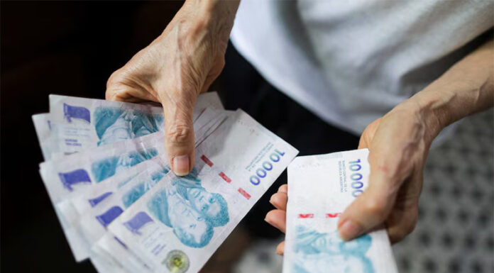 Los argentinos ajustan gastos para llegar a fin de mes: qué consumos resignan primero