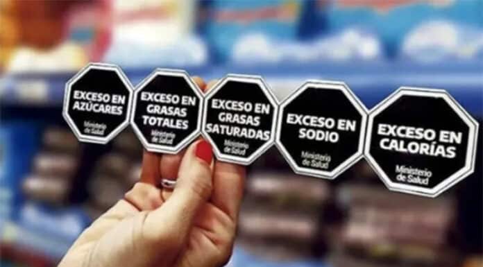 El gobierno impulsa la eliminación de los octógonos negros, pero científicos advierten sobre un impacto negativo