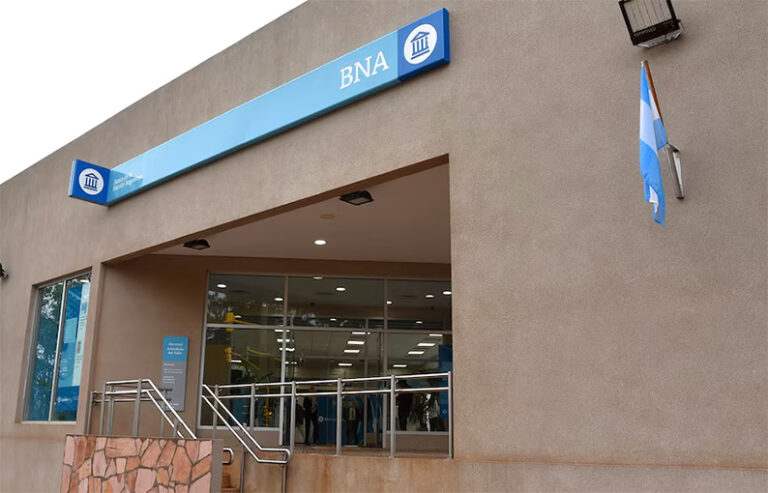 El Banco Nación lanza títulos en pesos y en dólares: cuál es el monto mínimo para invertir y qué interés ofrecen