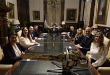 Milei anunció una inversión de US$ 8.000 millones de farmacéuticas extranjeras en medio del ruido con los laboratorios locales