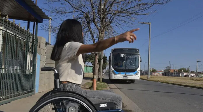 Los discapacitados podrán viajar en colectivos y trenes sin presentar el Certificado Único de Discapacidad