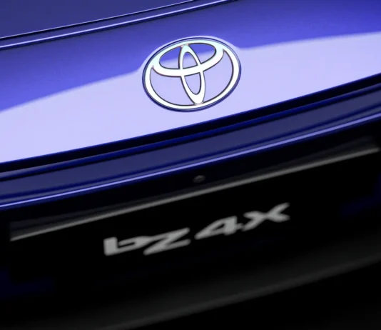 Desde Zárate, Toyota presentó su visión Beyond Zero y amplió su oferta de vehículos electrificados en Argentina