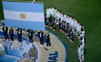 Qué futbolistas de la selección argentina viajan en el avión que aterrizará hoy en Ezeiza tras la final del Mundial