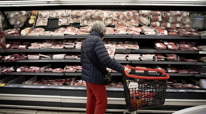 Las ventas repuntaron en los shoppings, pero siguieron en baja en supermercados y mayoristas