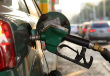 El Gobierno efectuó un ajuste parcial del impuesto a los combustibles: cómo impacta en el precio de la nafta y el gasoil