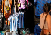 Las ventas minoristas pymes cortaron 13 meses de caída impulsadas por el Mundial y el aguinaldo
