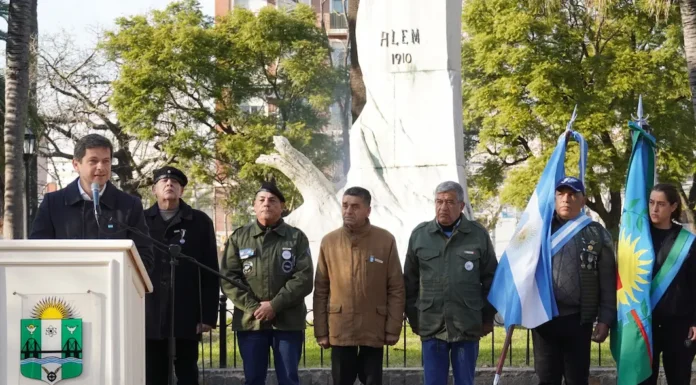 Zárate conmemoró el Día de la Independencia con un acto oficial encabezado por el Intendente