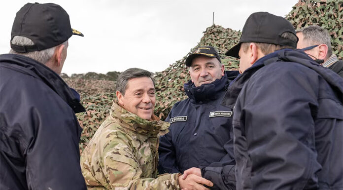 En medio de la tensión por Malvinas, el Gobierno proyecta invertir USD 3.500 millones en submarinos y fragatas