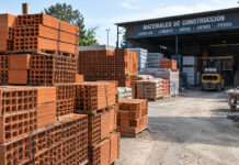 Indec: fuertes caídas de la industria y la construcción en julio