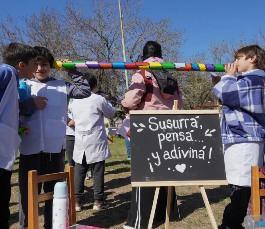 En Zárate la “La Biblioteca en tu plaza” llegó al barrio Fonavi con actividades para chicos