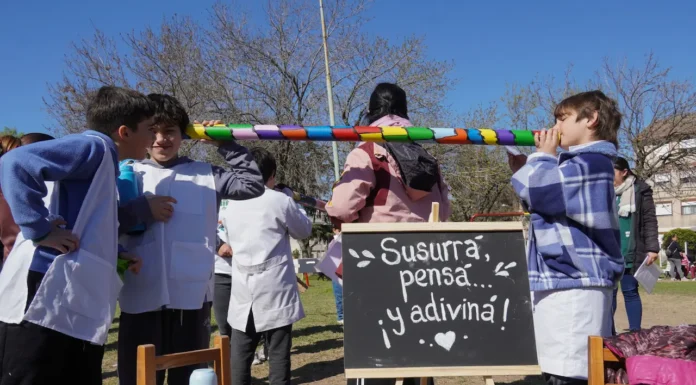 En Zárate la “La Biblioteca en tu plaza” llegó al barrio Fonavi con actividades para chicos