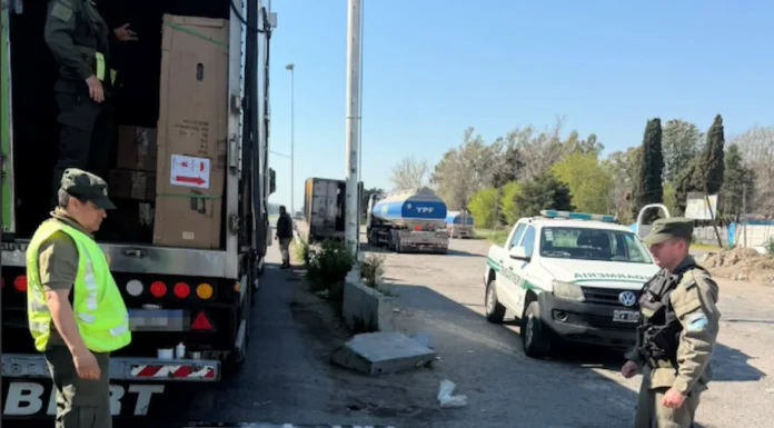 En Zárate: Gendarmería secuestró miles de municiones y tres armas enviadas por encomienda