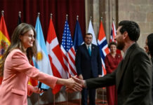Messi recibió la medalla de Asturias de la mano de la Princesa en la previa de los premios