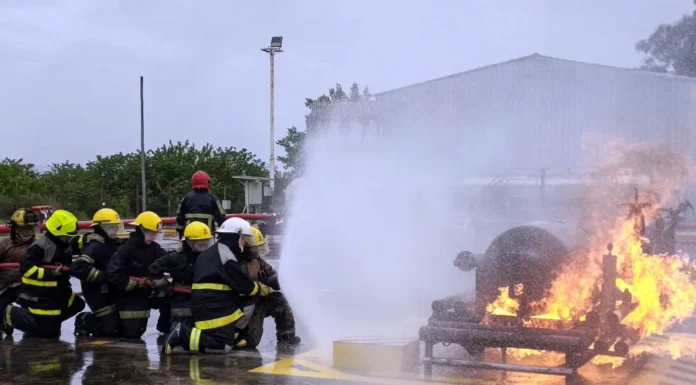En Zárate, más de 90 cadetes de Bomberos Voluntarios se capacitaron en la planta de Bayer
